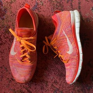 Nike Free TR Flyknit Sneakers